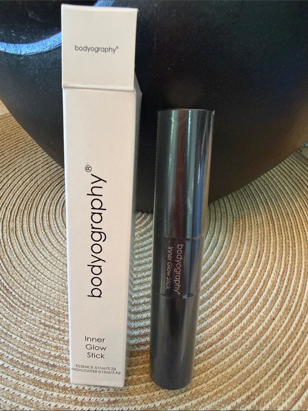 Bodyography Inner Glow Stick Highlighter -Essence Glow Double Ended